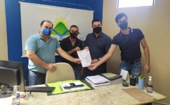 Deputado Amaro vai a Borrazópolis e entrega emenda ao município
