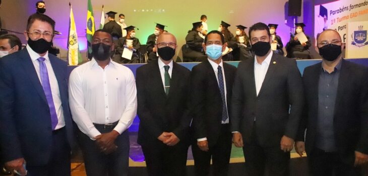 Mais de mil presos se formam no complexo penal do Paraná em cursos profissionalizantes