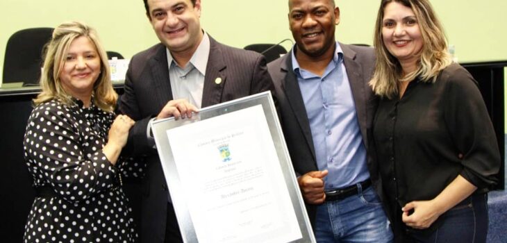 Deputado Amaro recebe título de cidadão honorário de Pinhais