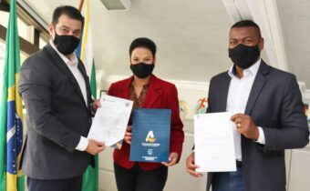 Deputado Amaro leva recursos para o município de Pinhais