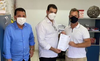 Deputado Amaro visita Fazenda Rio Grande e destina emendas parlamentares ao município