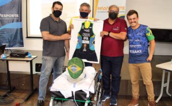 Deputado visita sede da autarquia esportiva