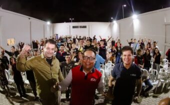 Amaro se encontra com jovens em evento da FJU
