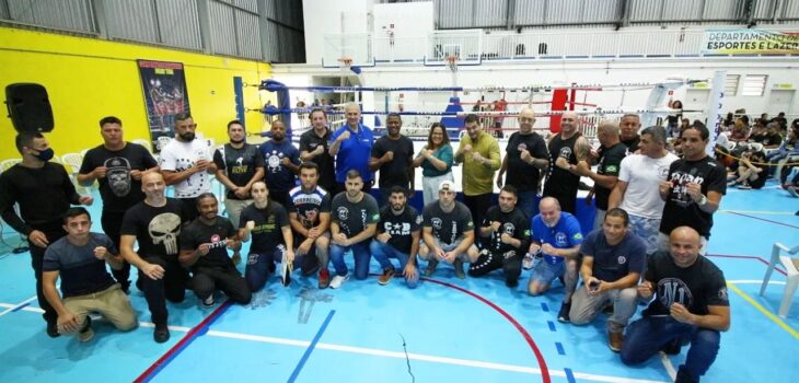 Amaro participa de campeonato de Muay Thai em Pinhais