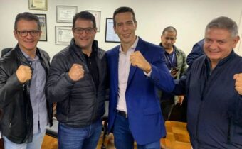 Deputado Amaro se encontra com secretários para viabilizar projeto de lei para os jovens nas escolas