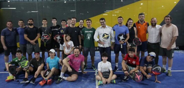 Amaro visita academia marcial em Curitiba