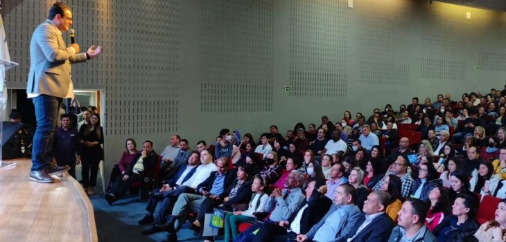 Amaro participa do Filia 10 em Curitiba em noite especial