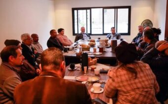 Deputado Amaro participa de café com lideranças evangélicas