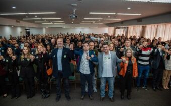 Amaro participa de reunião com empresários em Hotel na capital