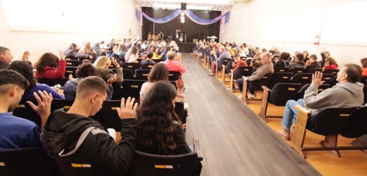 Amaro visita a Igreja Metodista de Curitiba