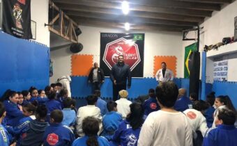 Amaro visita a Academia Schubert na região metropolitana