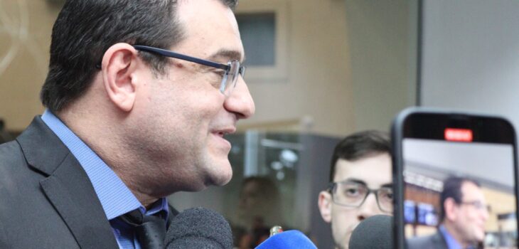 Recrutadores de agências de modelos terão acesso proibido em escolas públicas do Paraná