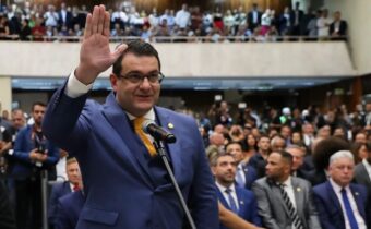Deputado Amaro é empossado para seu segundo mandato em cerimonia especial na Assembleia Legislativa