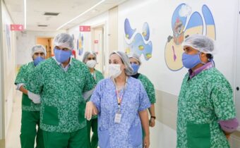 Deputado Amaro visita hospital Pequeno Príncipe em Curitiba