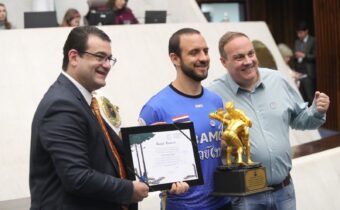 Deputado Amaro faz homenagem ao atleta Derley Junior na Assembleia Legislativa