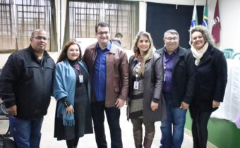 Deputado entrega emenda do programa escola mais bonita