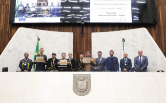 Assembleia Legislativa homenageia os 5 anos de fundação da Academia de Letras dos Militares Estaduais do Paraná