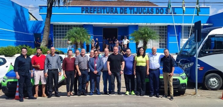 Deputado Amaro visita o município Tijucas do Sul e entrega veículo para a área da Saúde em prol da população