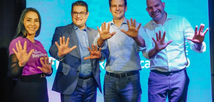 Republicanos faz evento de filiação em Curitiba em grande estilo