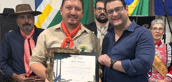 Amaro prestigia concurso de prendas e peões em Ctg de Pinhais