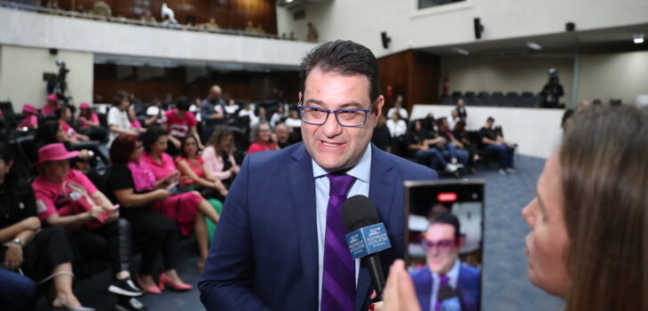 Instituições que acolhem pacientes com câncer recebem homenagem especial na Assembleia Legislativa