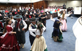 Sessão solene na Assembleia Legislativa celebra os “Anjos” do Grupo Passos do Gaúcho