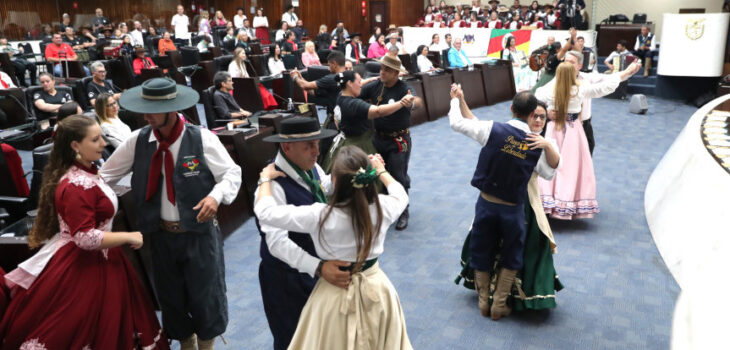 Sessão solene na Assembleia Legislativa celebra os “Anjos” do Grupo Passos do Gaúcho