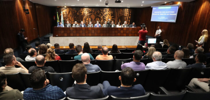 Deputado Amaro realiza audiência pública com auditores fiscais no plenarinho da Alep