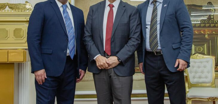 Pastor Alexandre Amaro visita a Universal de Ponta Grossa