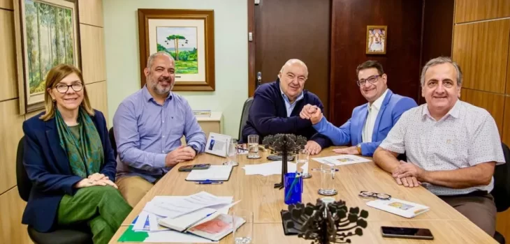 Amaro visita a Sedeste e tem reunião com o secretário Rafael Greca