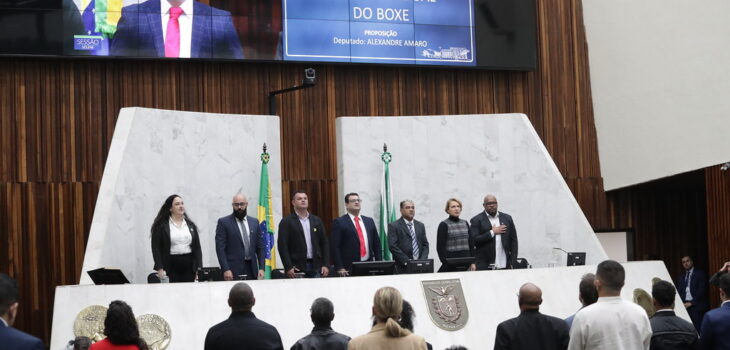 Deputado Amaro homenageia nomes que fazem história no boxe paranaense