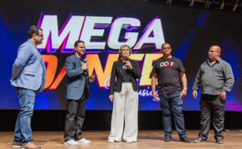 Deputado Amaro participa do evento Mega Dance em Curitiba.