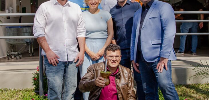 Deputado participa de inauguração do Armazem da Família em Santa Felicidade