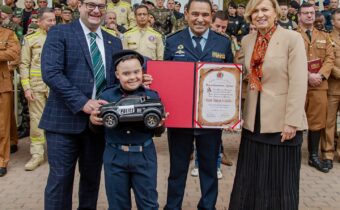 Amaro homenageia os Heróis da Corporações das Forças Armadas no Templo Maior
