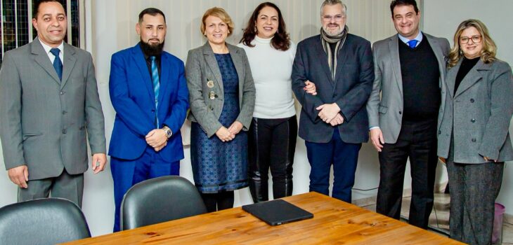 Deputado Amaro visita a Igreja Quadrangular em Curitiba