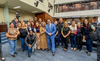 Amaro participa de Culto de Ação de Graças no plenário da Alep