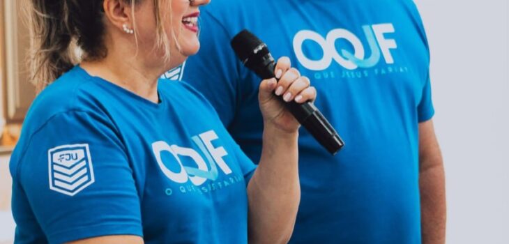 Pastor Alexandre Amaro participa de culto do algo a mais da FJU